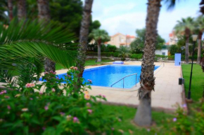 LOS ALAMILLOS 3 Piscina, CAMPO DE FUTBOL y jardin PRIVADOS